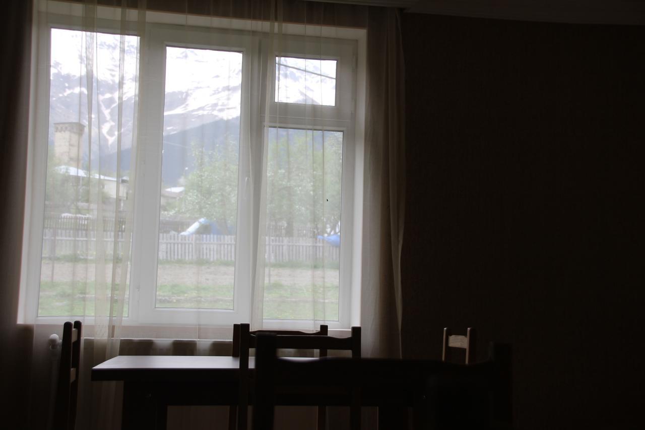 Guesthouse Qarim Местія Екстер'єр фото