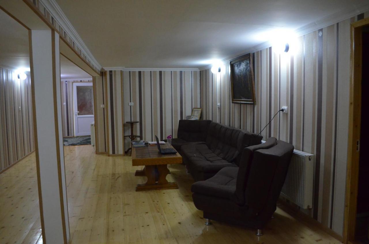 Guesthouse Qarim Местія Екстер'єр фото