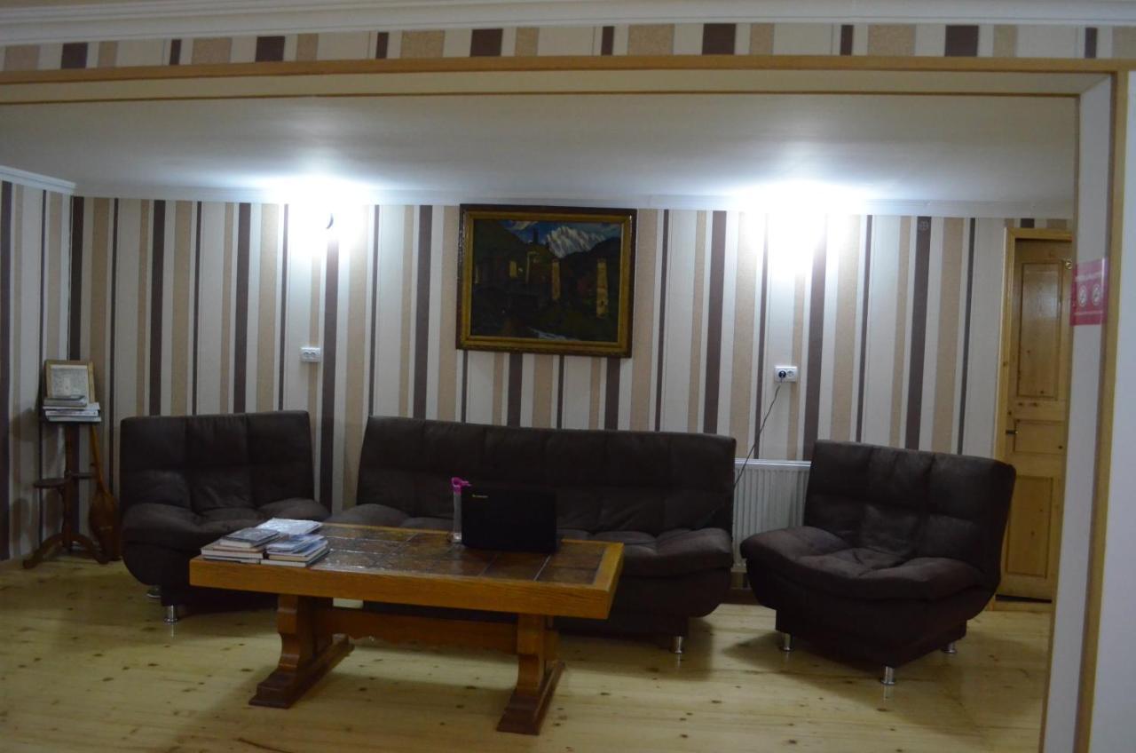 Guesthouse Qarim Местія Екстер'єр фото