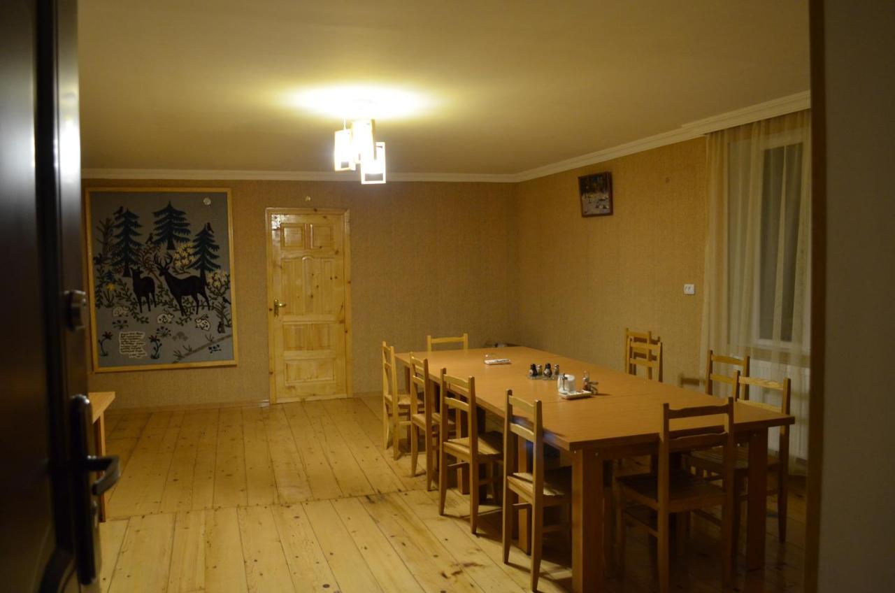 Guesthouse Qarim Местія Екстер'єр фото