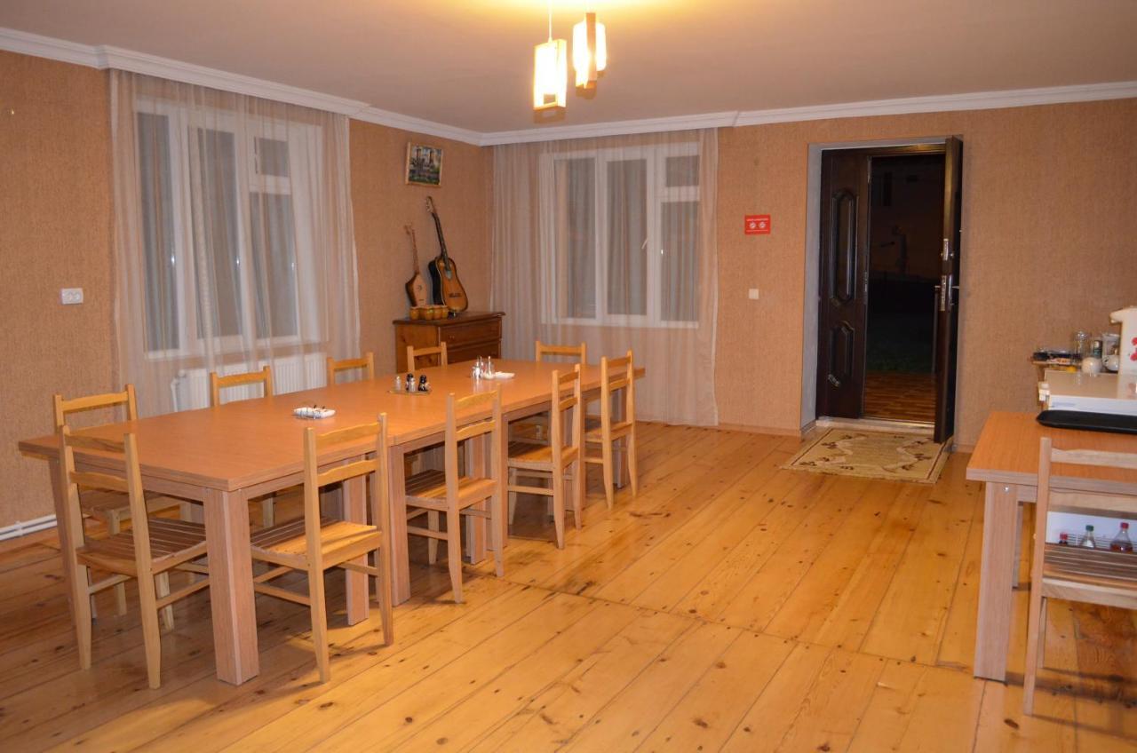 Guesthouse Qarim Местія Екстер'єр фото