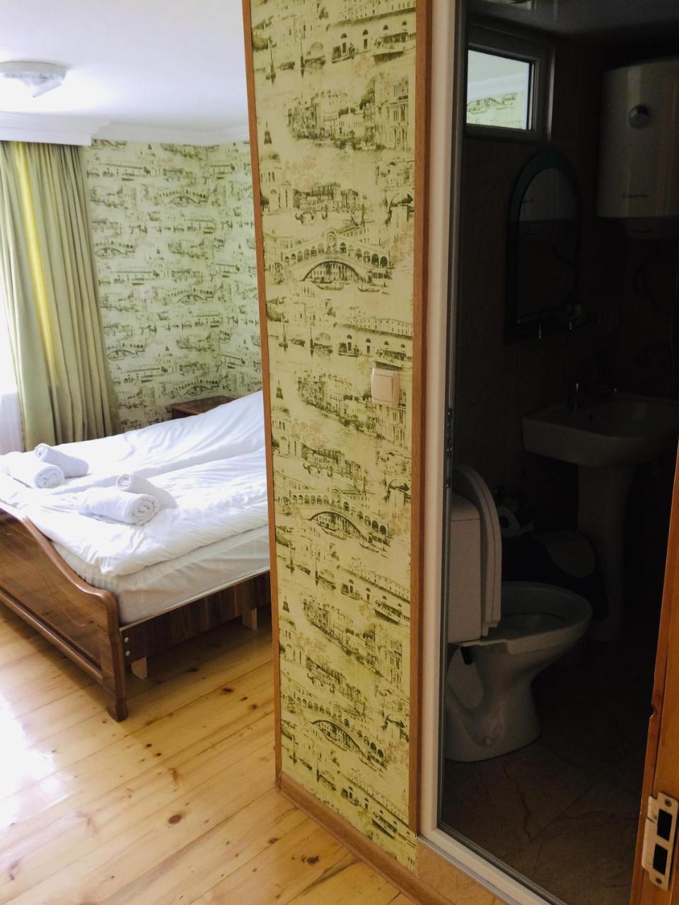 Guesthouse Qarim Местія Екстер'єр фото
