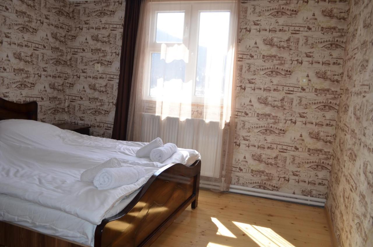 Guesthouse Qarim Местія Екстер'єр фото