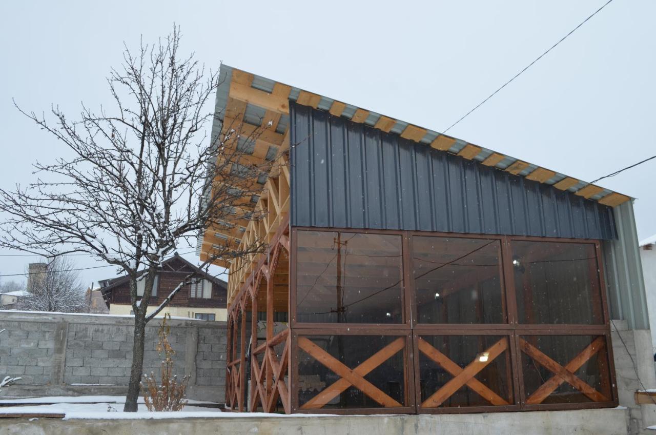Guesthouse Qarim Местія Екстер'єр фото