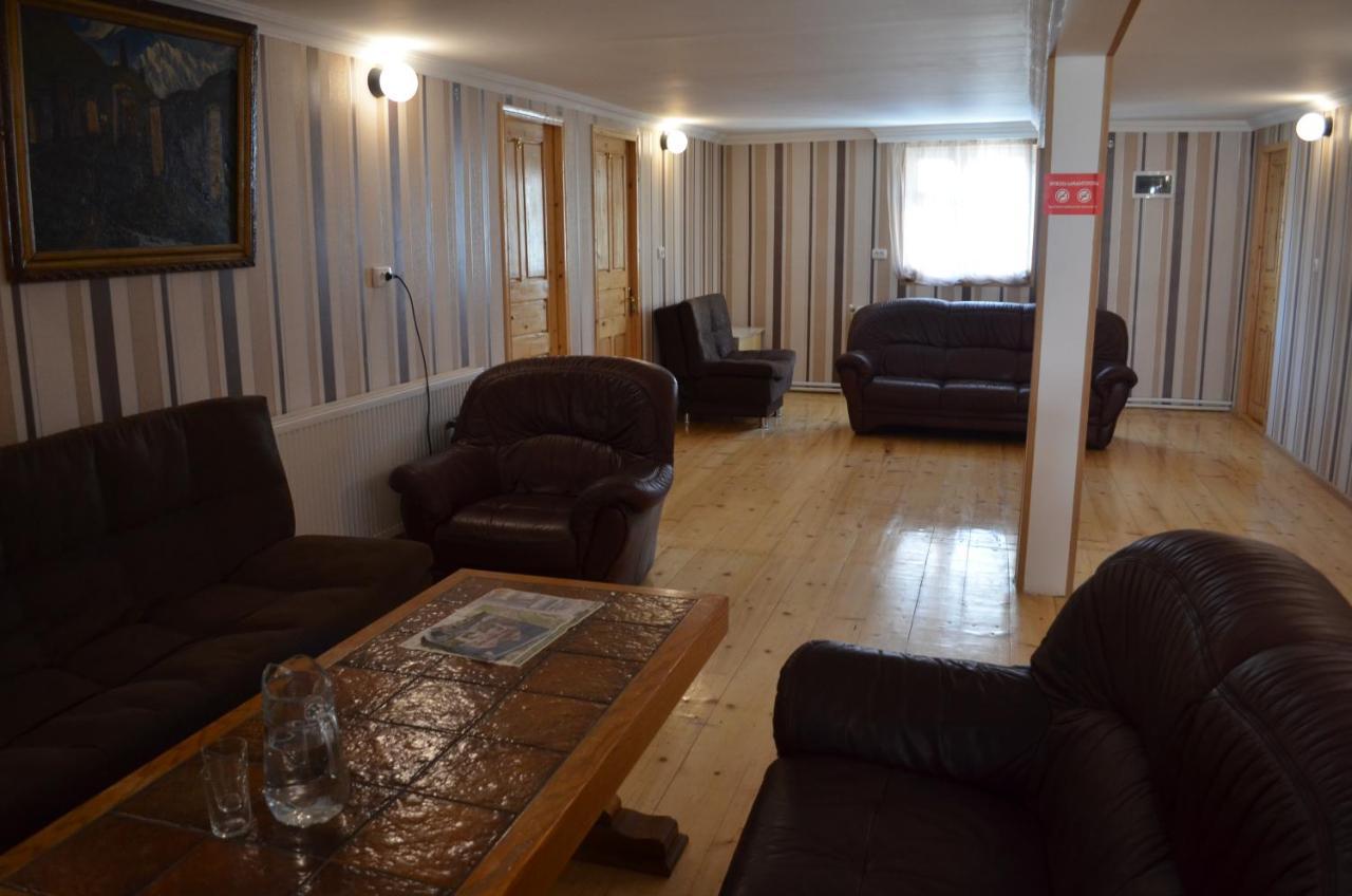 Guesthouse Qarim Местія Екстер'єр фото