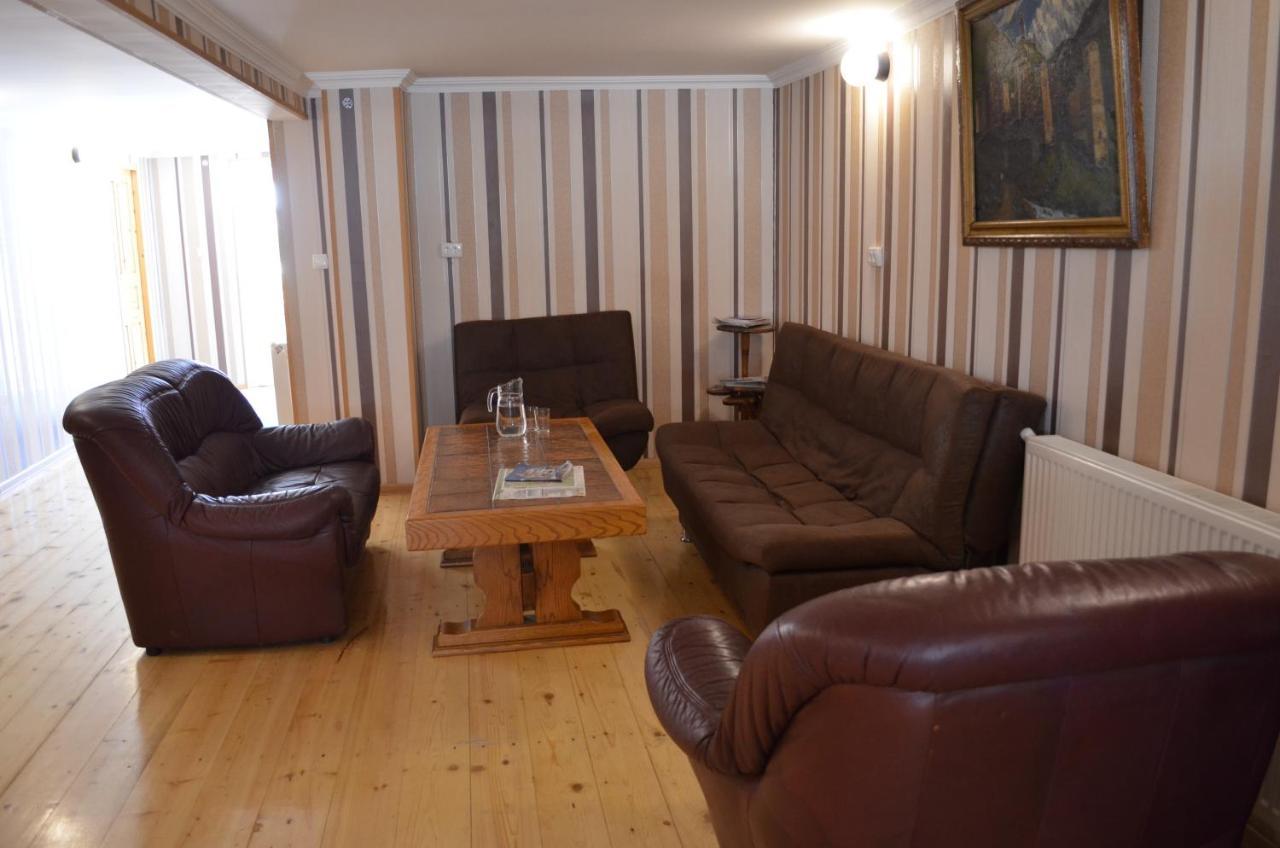 Guesthouse Qarim Местія Екстер'єр фото
